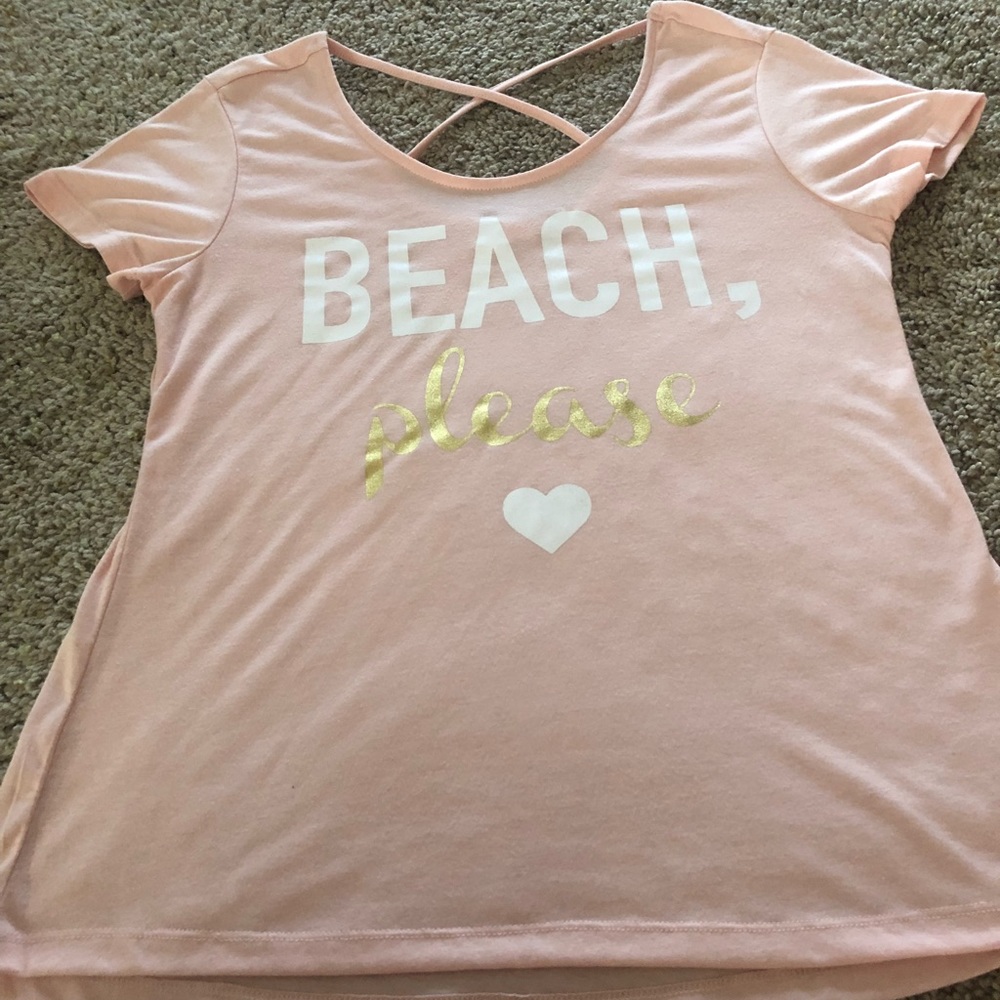 Basically new graphic tee “Beach, please 💛”